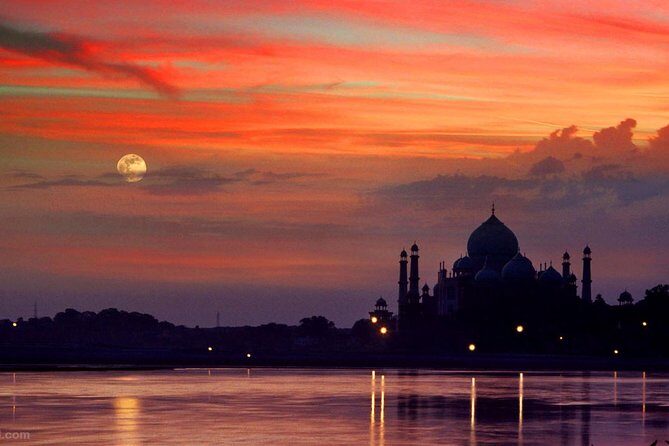 05 - Days Golden Triangle Tour with Accommodation - Day 1 in New Delhi: Arrival, Hotel Check-In, and Market Time