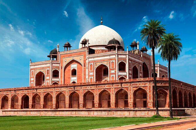 05 Days Golden Triangle Tour with Ranthambore Jungle Safari - Day 4 Jaipur: Amer Fort, City Palace, Jantar Mantar, and the Photo Stops