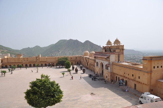07 Days Golden Triangle Tour with Mathura & Vrindavan - Day 2: Mathura and Vrindavan Temples (Krishna Country Morning Route)