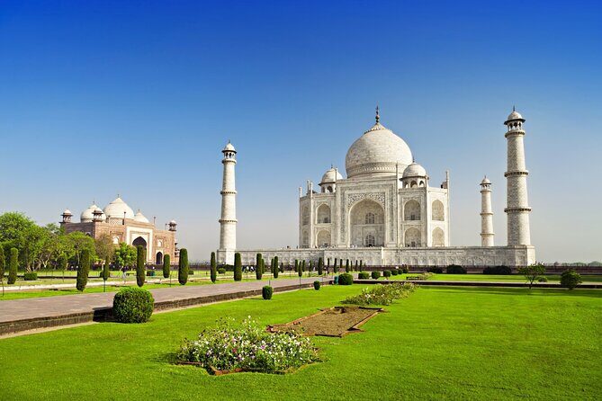 1 Day Taj Mahal Tour With Experienced Guide - The Mughal carpet stop: learning rug value, not just buying a souvenir