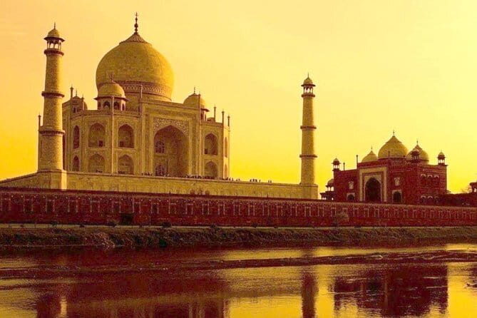 1-Day Trip to Golden Temple,Amritsar from Delhi with Both side Commercial Flight - Guide and Driver: Where the Experience Becomes Effortless