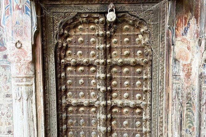 10 Days Package Tour in Rajasthan - Jaipur Classics: City Palace, Jantar Mantar, Hawa Mahal, and market time