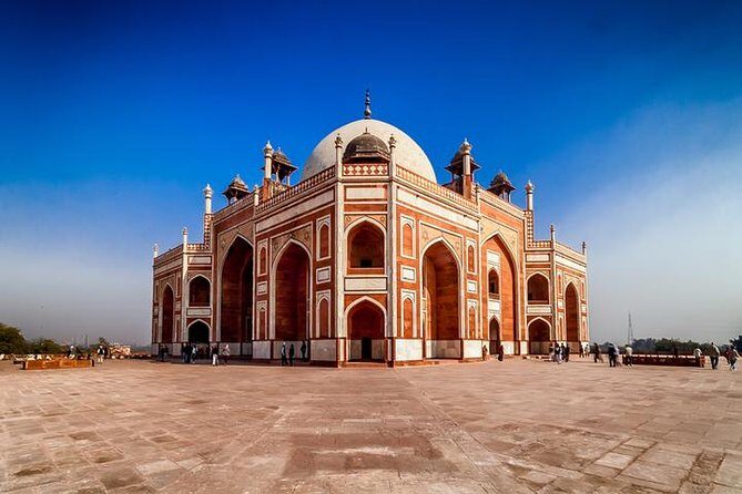 11 days Golden triangle Varanasi with flights from Varanasi Delhi - Delhi first: from Qutub Minar to Chandni Chowk