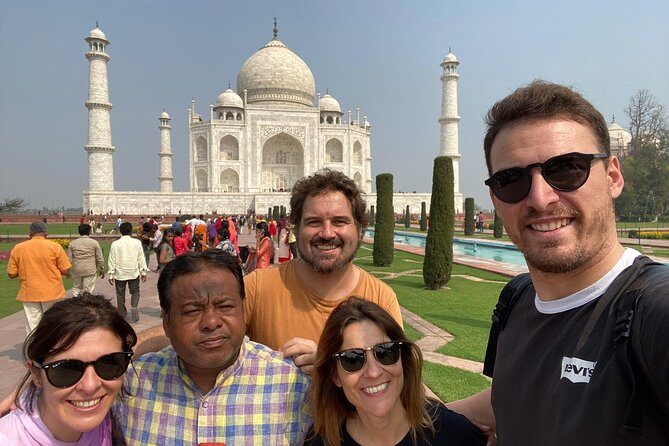 2-Day Agra Tour: Taj Mahal Sunrise, Agra Fort & Cooking Class - Hotel stay in Agra: comfort between two big days