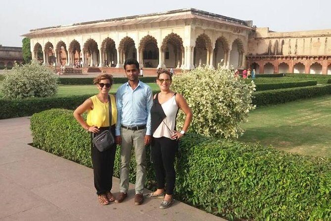 2-Day Private Golden Triangle Tour to Agra and Jaipur from Delhi - Guides and drivers: where the private tour really shines