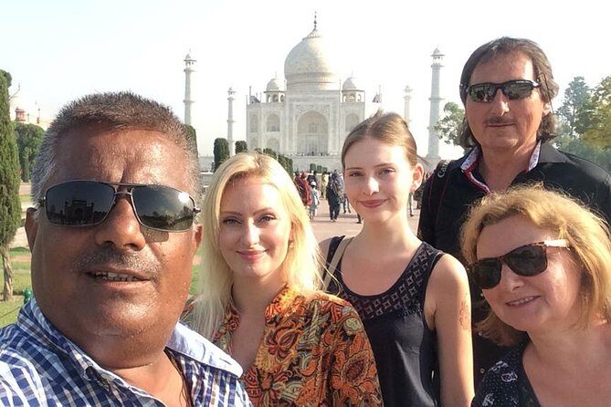 2 Day Private Luxury Golden Triangle Tour to Agra and Jaipur From New Delhi - Crossing into Jaipur: what changes when you arrive