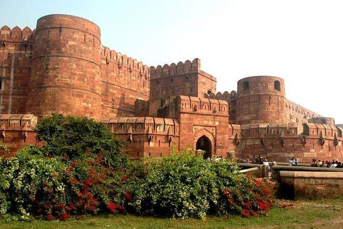 2-Day Private Tour of Agra incl Taj Mahal, Fatehpur Sikri & Agra Fort from Delhi - Taj Mahal with a guide: making the hour count