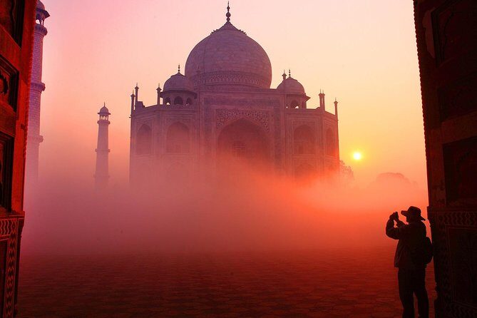 2 Days Agra tour with Taj Mahal Sunrise from Delhi by Car - with Hotels - Tour guide style: clear explanations, gentle handling, and flexibility