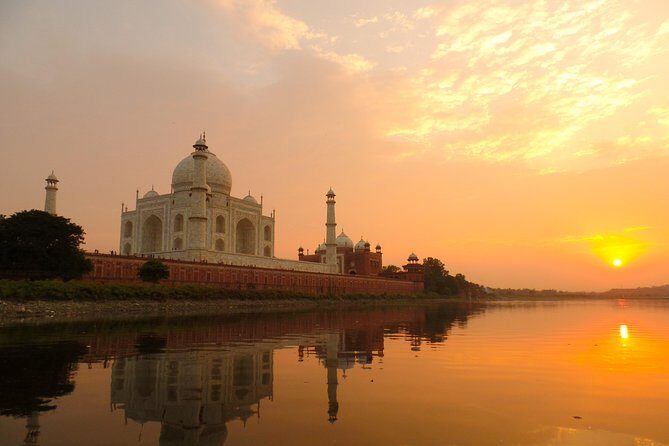 2 Days Delhi Agra and Fatehpur Sikri Tour By Private Car - Taj Mahal at Dawn and Dusk: what the 2-hour visit feels like