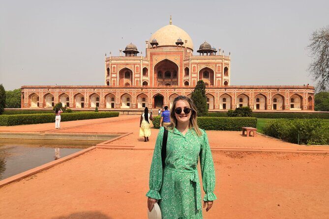2 Days Private Delhi & Agra Tour with Taj Mahal from Delhi by Car - Old Delhi the fun way: tuk-tuk ride, Khari Baoli spices, and Bangla Sahib