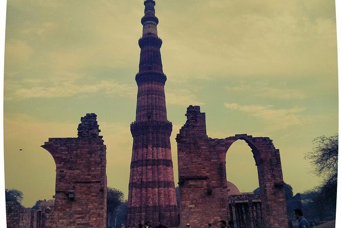 2 Days Private tour of Delhi and Agra with Stay at 5 Star Hotel - Day 1 in Delhi: Qutub Minar, India Gate, Rashtrapati Bhavan, Gandhi Smriti, Lotus Temple