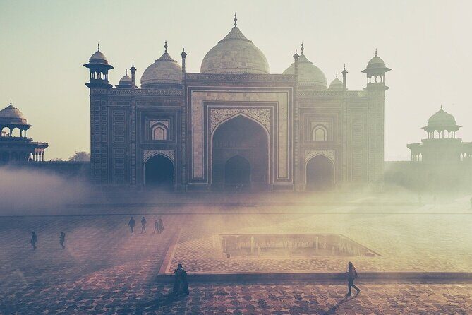 2 Days Private tour of Delhi and Agra with Stay at 5 Star Hotel - Agra Fort and smart souvenir time after lunch