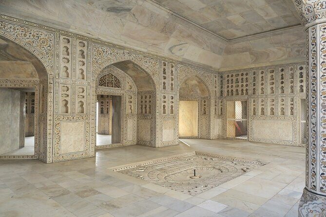 2 Days Private tour of Delhi and Agra with Stay at 5 Star Hotel - Hotel and private transport value: what you’re paying for