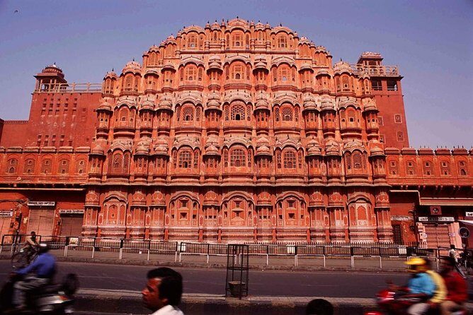 2 Days Private Tour to Jaipur - Day 1: Jal Mahal Calm, Nahargarh Fort Views, and the Royal Core