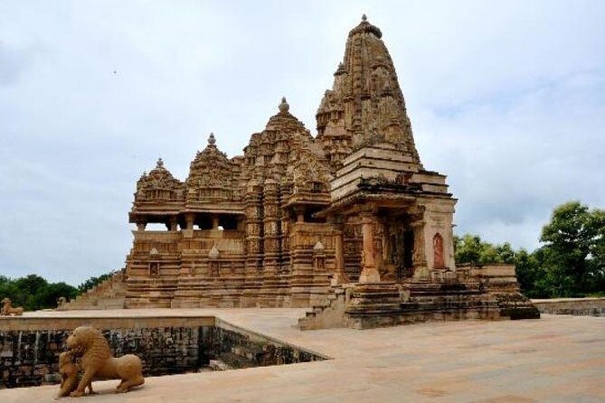 20-Day Cultural Heritage Tour of Rajasthan from New Delhi - Jaisalmer: the fort-city look, camel ride, and a real Thar night