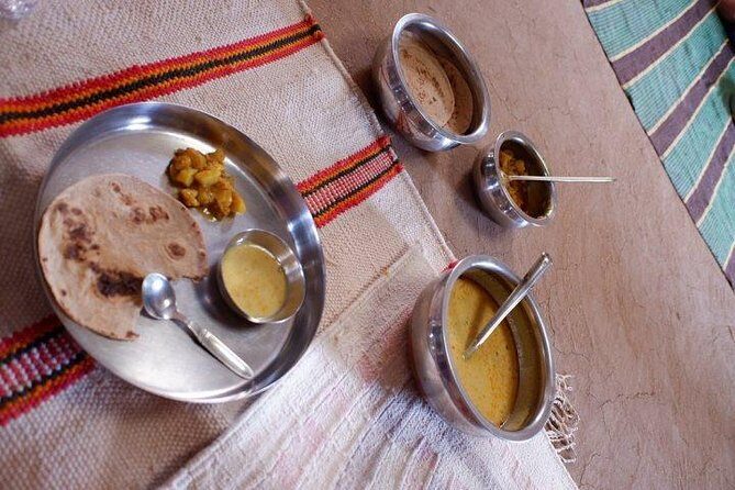 3-Day Jaisalmer Tour From Jodhpur - Day 2: Golden Fort, then havelis and chhatri stops with a guide