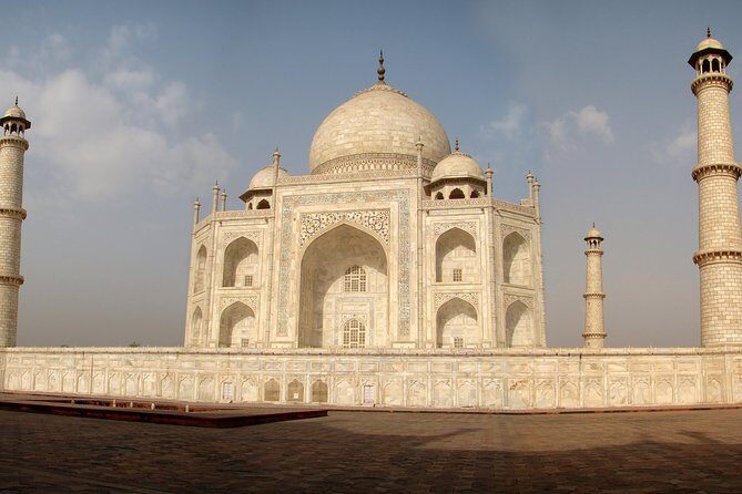 3- day luxury Tour Agra Jaipur from Delhi - How pickup and private transport set the tone in Delhi