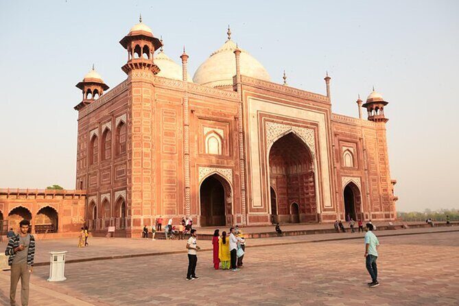 3-Day Private Golden Triangle Tour in Delhi, Agra, and Jaipur - New Delhi landmarks: India Gate and the government-architecture “skip-the-line” vibe