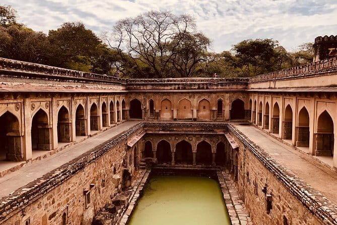 3-Day Private Golden Triangle Tour to Agra and Jaipur from Delhi - Guides and drivers: the real difference you feel on the ground