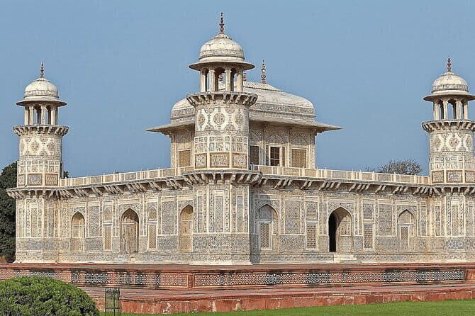 3-Day Private Golden Triangle Tour to Agra and Jaipur from Delhi - Day 2: Fatehpur Sikri and Chand Baori before landing in Jaipur
