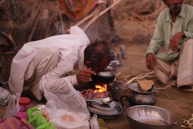 3 Days / 2 Nights Camel Safari - Ba Sawal and Hakam: guides who take safety seriously