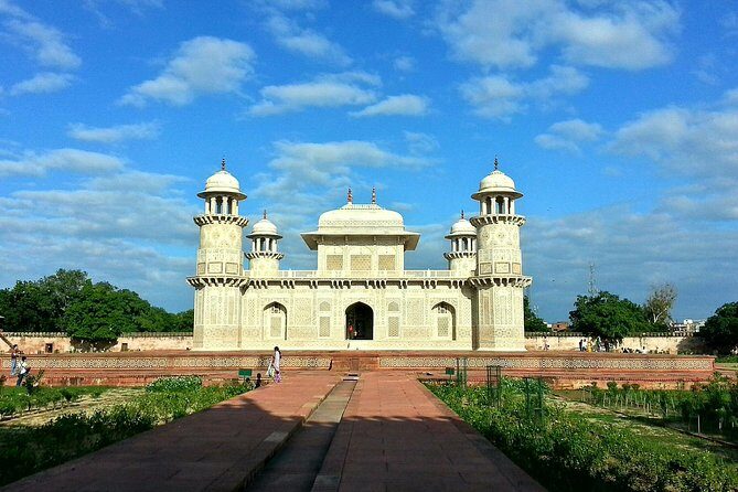 3 Days Golden Triangle Tour : Delhi Agra Jaipur - What’s included vs. what you’ll pay later