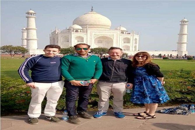 3 Days Private Golden Triangle Tour From Delhi - Day 1 in New Delhi: Old Delhi Lanes, Mosque Courtyards, and Mughal Legacies