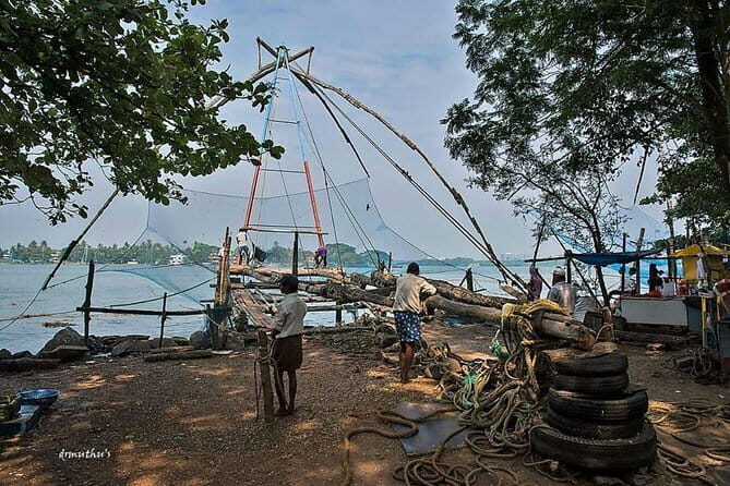 3 Nights Private Kerala Premium Package by Sanguine Holidays - Day 4: Fort Kochi history with nets, churches, synagogues, and shopping streets