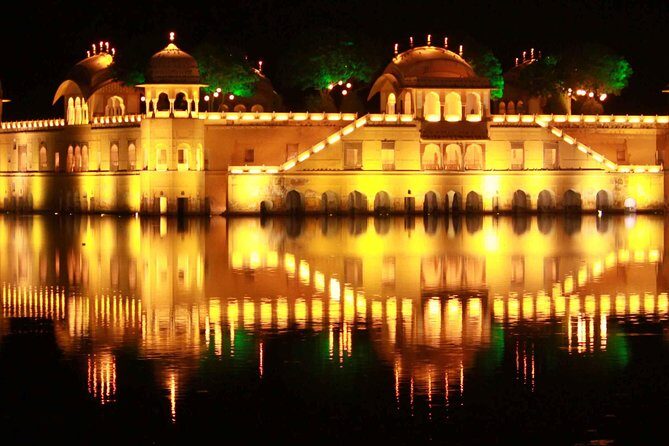 4 Days Golden Triangle Tour by AC Transport - The Road to Jaipur: Fatehpur Sikri Stop (Ghost City) and a Pink-City Arrival