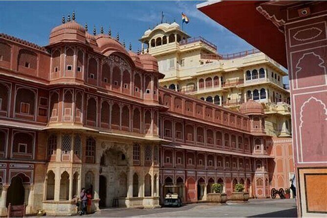 4 Days Guided Jaipur, Ranthambore Tigers & Udaipur Tour With Safari & Hotels - Should You Book This Jaipur–Ranthambore–Udaipur Tour?