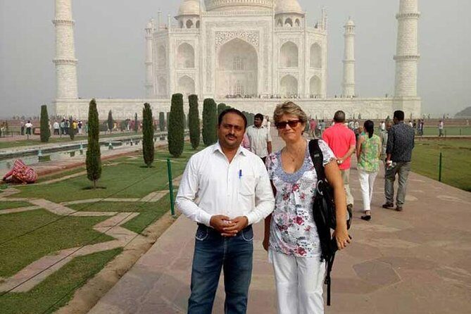 4 Days Private Golden Triangle Tour with 5 Stars Hotel - Agra Sunrise Taj Mahal: The Moment Most People Came For
