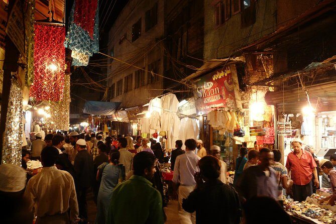 4-Hour Old Delhi Evening Walking Tour with Local Dinner & Guide - Chandni Chowk After Dark: maze walking with spices, silver, and street life