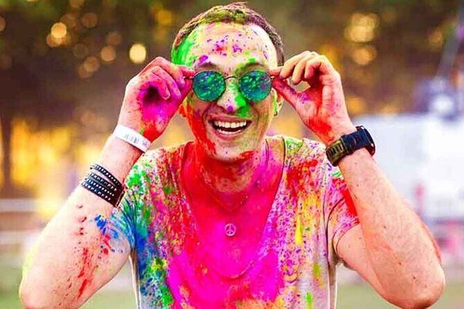 4th March - Enjoy Holi (Colour Festival) with Local Delhi Family - What’s included: colors, water guns, masks, and lunch