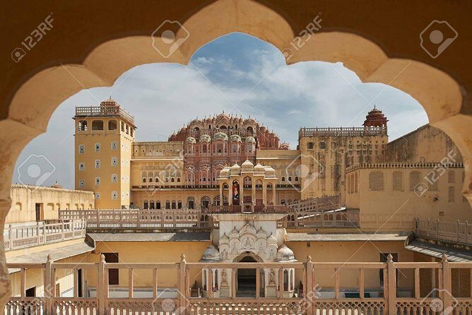 5 Day Golden Tingle Luxury Private Tour with Guide - Day 5: Transfer to New Delhi Airport from Jaipur