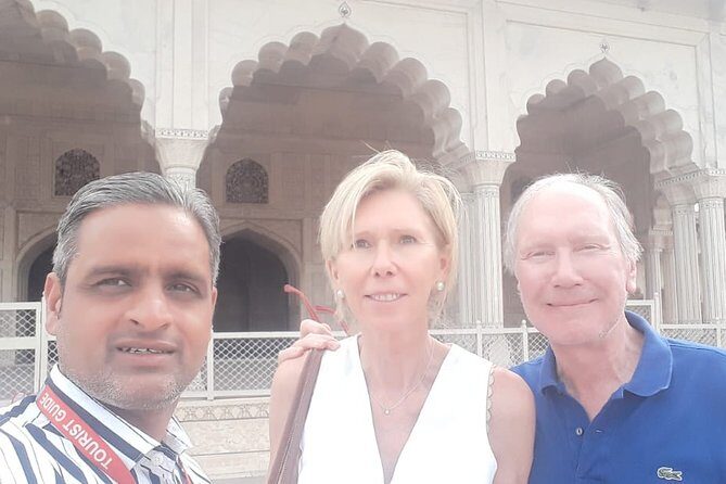 5-Day Private Golden Triangle Tour with Udaipur & Pushkar by Car - Day 5 in Udaipur: City Palace, temple carvings, and Lake Pichola sunset