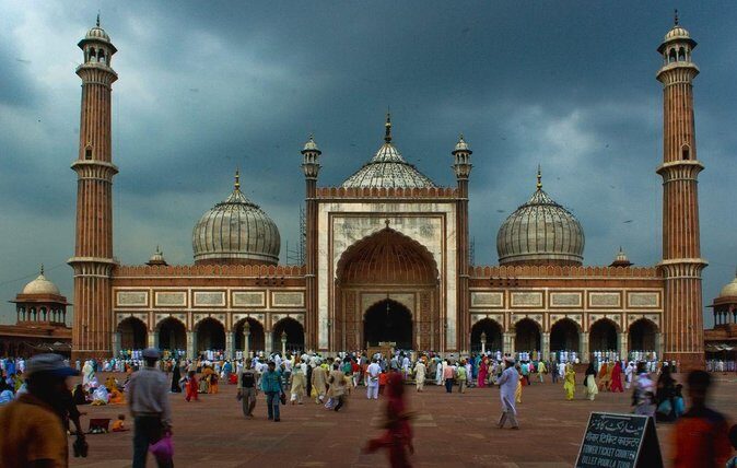 5-Day Private Luxury Golden Triangle Tour to Agra and Jaipur - Day 1 in Delhi: Lotus Temple calm, Jama Masjid scale, Humayun’s Tomb geometry