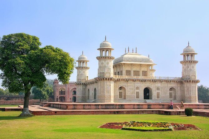 5 Days Golden Triangle Tour with Ranthambore - Day 1 in Delhi: Qutub Minar, Humayun’s Tomb, and Lotus Temple timing