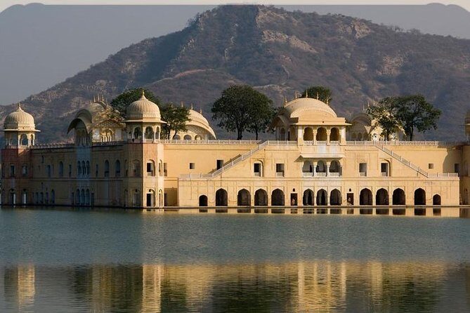 5 Days Golden Triangle Tour with Ranthambore(Delhi Agra Jaipur Ranthambore Tour) - Day 4 Jaipur: Fort + City Palace with a guide who organizes your visit