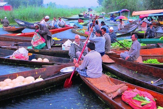 5-Days Kashmir tour includes Accommodation and Private Transportation - Day 2 beyond Srinagar: Avanti Pora ruins, saffron fields, and Pahalgam valley stops
