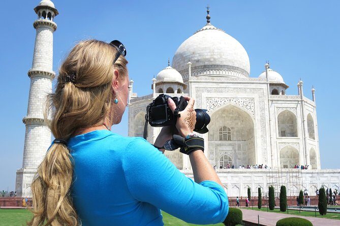 5 Days Private Golden Triangle Tour to Agra & Jaipur from Delhi - Day 1 in Delhi: Jama Masjid, spice markets, stepwells, and Qutub Minar