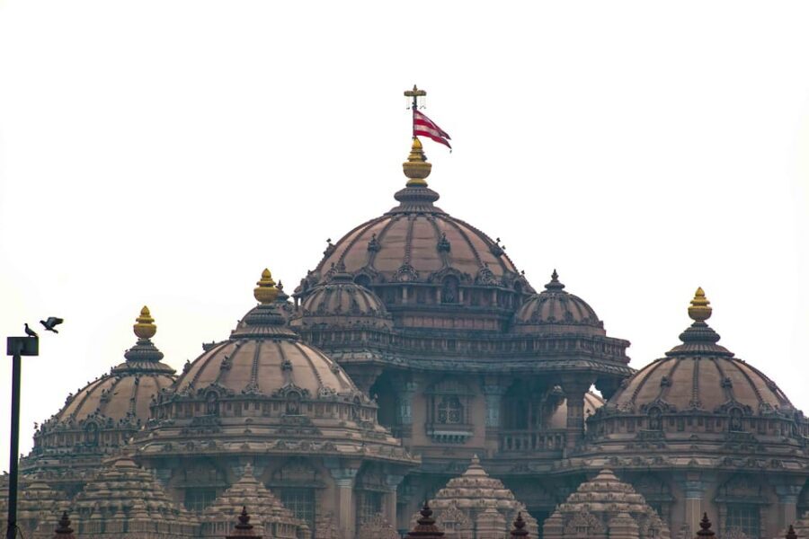 5-Hour Half-Day Delhi Temple Tour with Pick-Up & Drop-Off - Lunch Break: Own Expense, Smart Timing