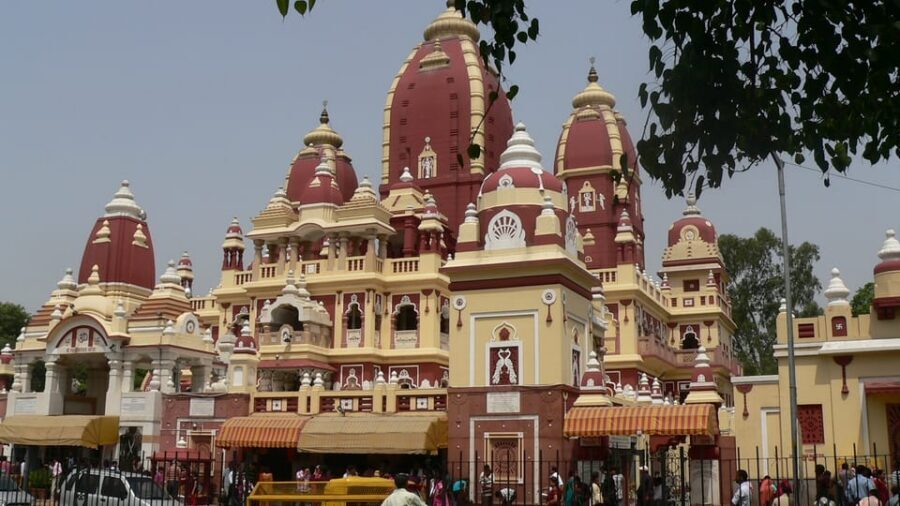 5-Hour Half-Day Delhi Temple Tour with Pick-Up & Drop-Off - Hanuman Temple (Monkey Temple): Old Delhi Energy, Kept Moving