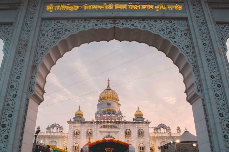 5-Hour Half-Day Delhi Temple Tour with Pick-Up & Drop-Off - Bangla Sahib Sikh Temple: The Kitchen Section You Can’t Unsee