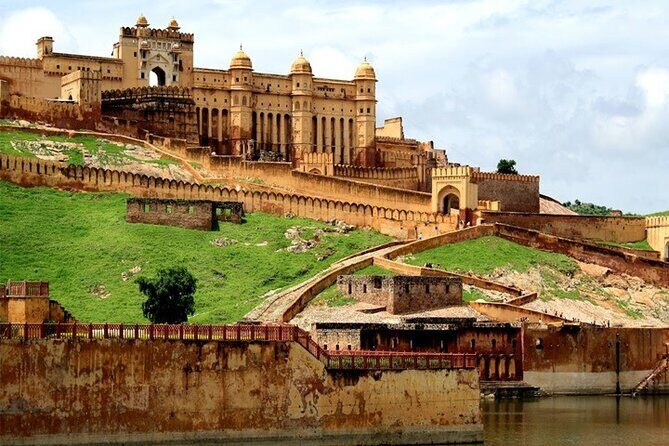 5-Night Private Rajasthan Tour from Delhi Including Jaipur, Jodhpur and Udaipur - Ranakpur on the way to Udaipur: why this stop gets praise