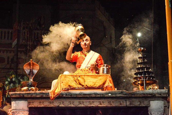 5:hours Private Evening Ganga Aarti - Timing at 5:00 pm: why the start matters for your comfort and viewing