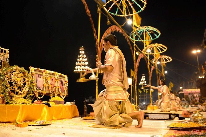 5:hours Private Evening Ganga Aarti - Dashashwamedh Ghat at the start: where the evening energy gathers