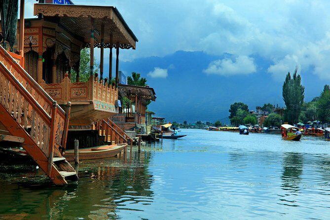 6-Days Luxury Tour Package of Kashmir from Srinagar - Srinagar Airport Pickup Sets the Tone for an Easy Trip