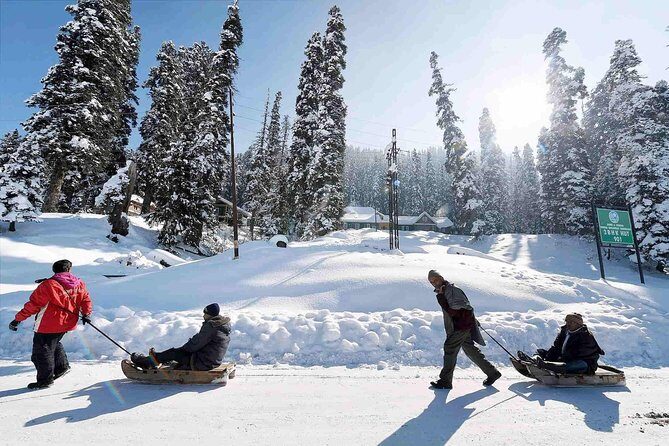 6-Days Luxury Tour Package of Kashmir from Srinagar - Gulmarg Day With Chandanwari and Betab Valley Views