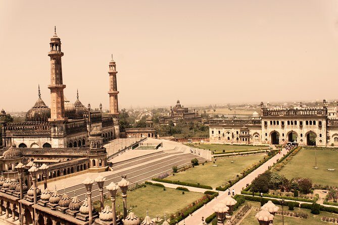 6-Hour Lucknow Sightseeing Tour with Hotel Pickup - Getting There Comfortably: 9:00 Start, Private Vehicle, and Traffic Reality