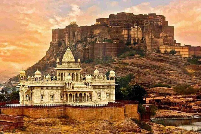 7 Day Delhi Agra Jaipur Jodhpur Udaipur Tour-Taj Mahal At Sunrise - Jaipur’s Fort-and-Palace Day: Hawa Mahal, City Palace, Jantar Mantar